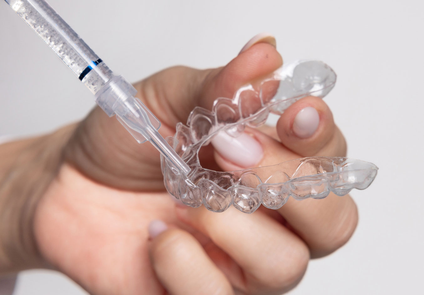 Teeth whitening tray